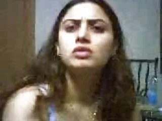 esmer bebeğim evde amatör sex seviyor dildo içinde onu sıkı göt