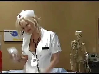 Busty Siyah Dolgunlaştırıcı Daphne Daniels bir Yapay Penis Sikiyor ve Bir Vibratörle turk amator sexs Takılıyor