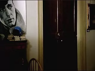 Sevimli erotik amatör video şişman Bella Bangz onu kedi ile oynuyor