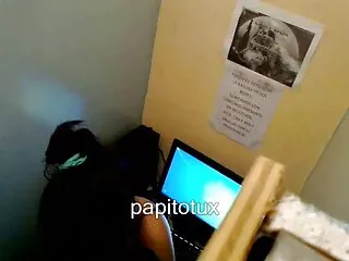 piliç büyük oyuncak ile kendini türk amatör pono sikiyor